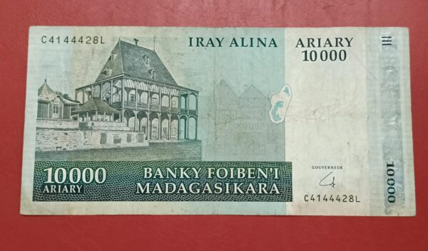 Madagascar - 10000 Ariary -  used VF condition - Image 2